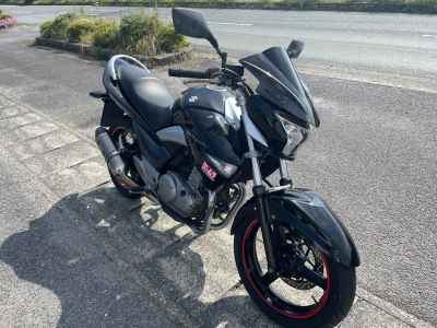Suzuki GSR250
