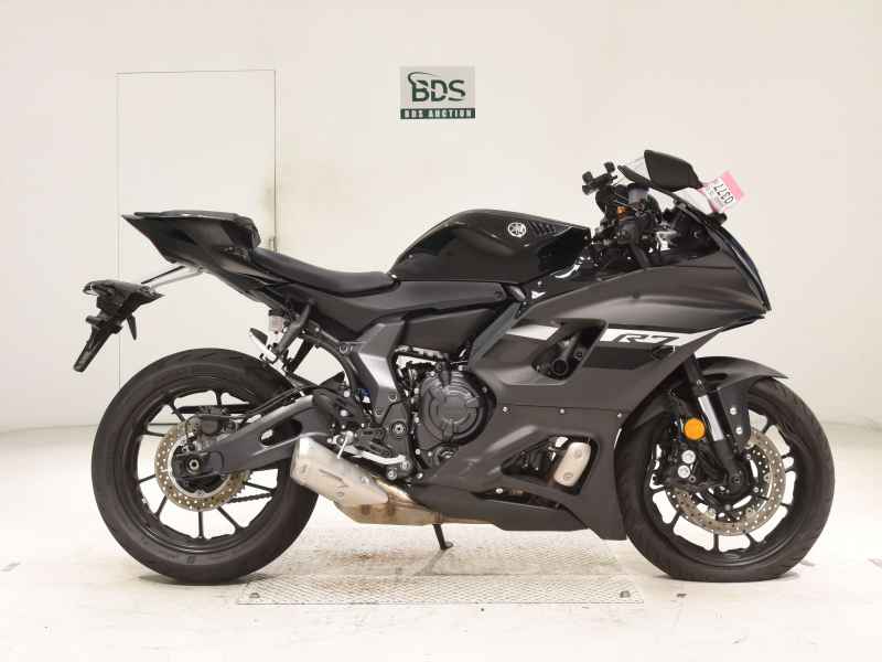 Yamaha YZF-R7 2025