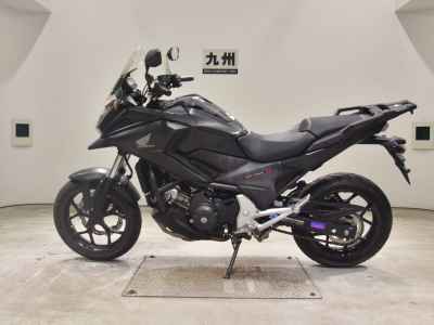 Honda NC750X 2016
