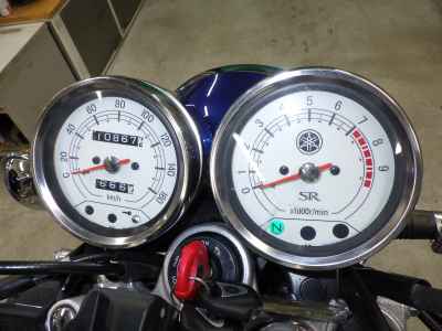 Yamaha SR400 2021