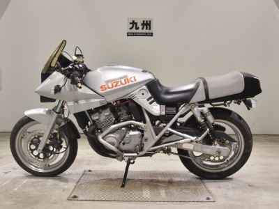 Suzuki GSX250S Katana