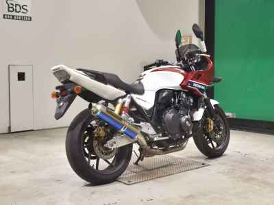 Honda CB400 Super Boldor 2016