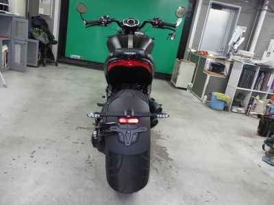 Triumph Rocket 3 R 2022