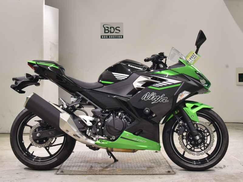 Kawasaki Ninja 400 2025