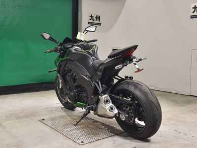 Kawasaki Z1000 2022