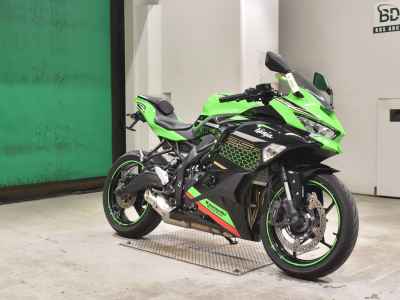 Kawasaki Ninja ZX-25R 2021