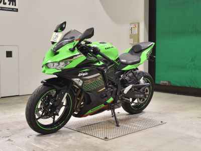 Kawasaki Ninja ZX-25R 2021