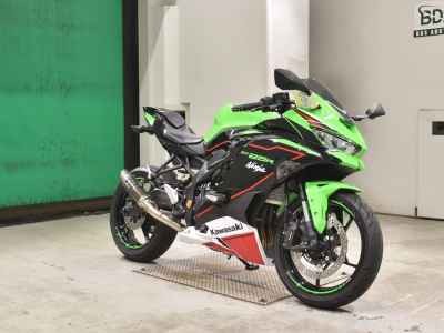 Kawasaki Ninja ZX-25R 2022