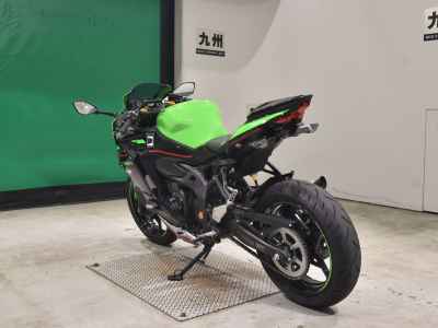Kawasaki Ninja ZX-25R 2022