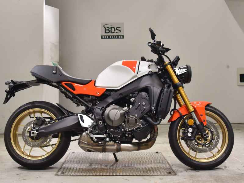 Yamaha XSR900 2025