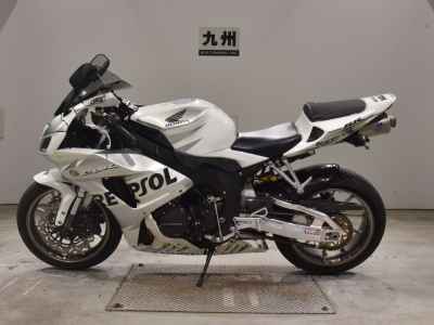 Honda CBR1000RR 2006