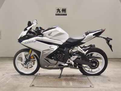 Honda CBR250RR 2023
