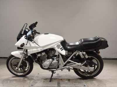 Suzuki GSX250S Katana
