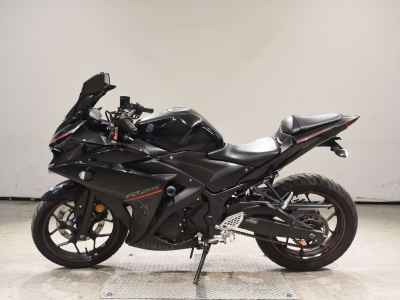 Yamaha YZF-R25 2018
