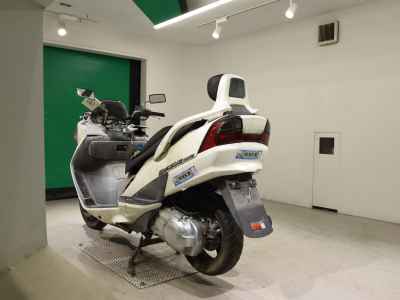 Suzuki Skywave 250S