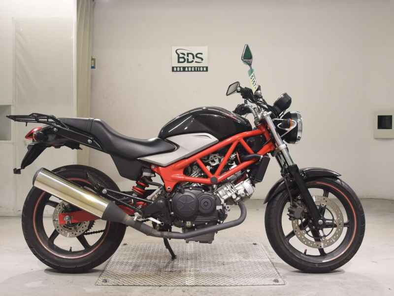 Honda VTR250 2011
