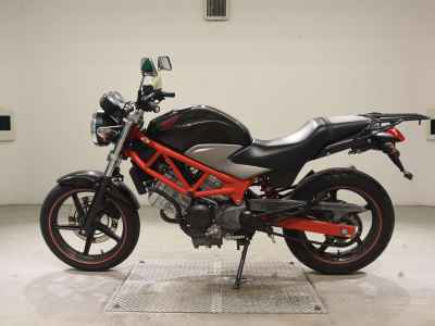 Honda VTR250 2011