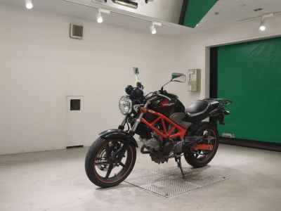 Honda VTR250 2011
