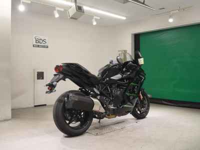 Kawasaki Ninja H2 SX 2023