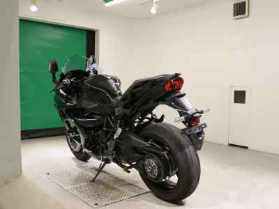 Kawasaki Ninja H2 SX 2023