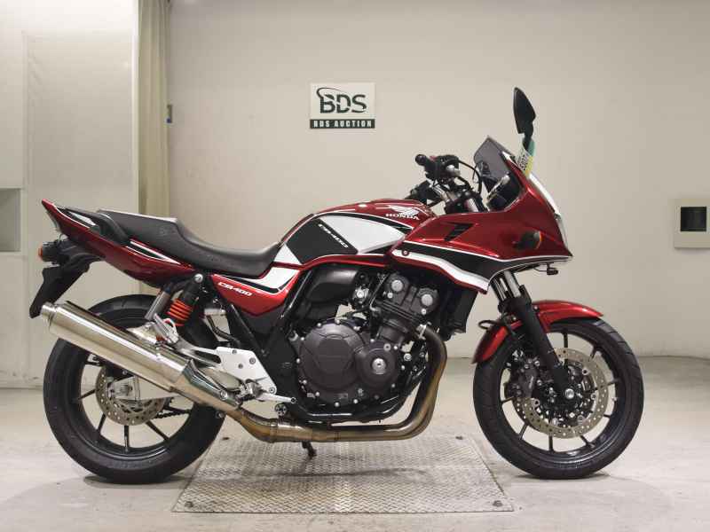 Honda CB400 Super Boldor 2021