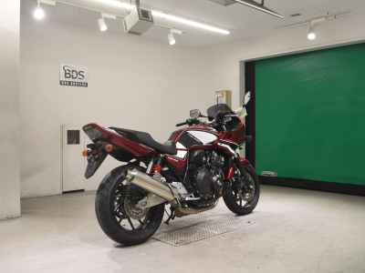 Honda CB400 Super Boldor 2021