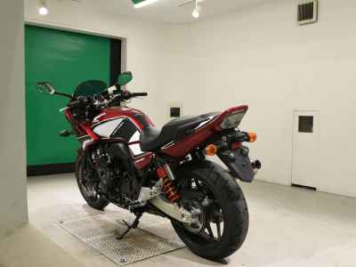 Honda CB400 Super Boldor 2021