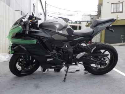 Kawasaki Ninja ZX-4R SE 2025