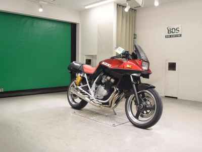 Suzuki GSX250S Katana