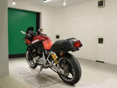 Suzuki GSX250S Katana