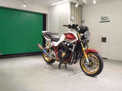 Honda CB1300SF 2023