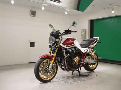 Honda CB1300SF 2023