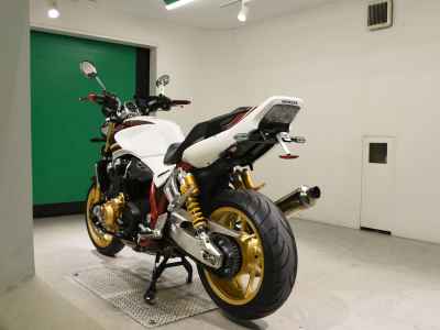 Honda CB1300SF 2023