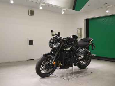 Triumph Street Triple RS 2025