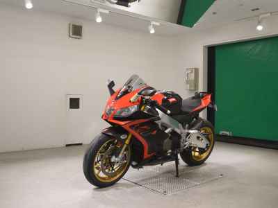 Aprilia RSV4 1000 Factory 2014