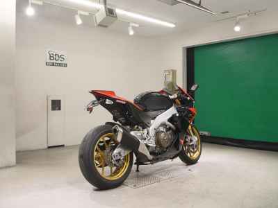 Aprilia RSV4 1000 Factory 2014