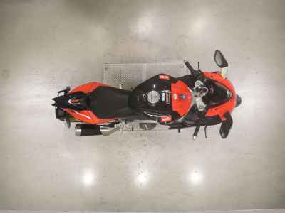 Aprilia RSV4 1000 Factory 2014