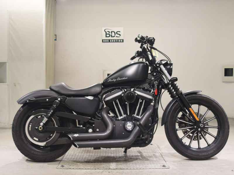 Harley-Davidson Sportster Iron XL883N 2012