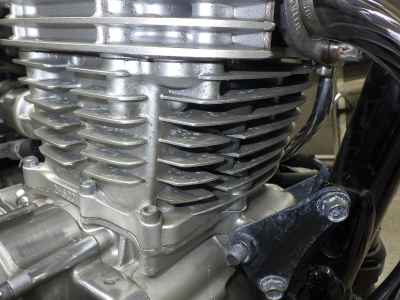 Yamaha SR400 2020
