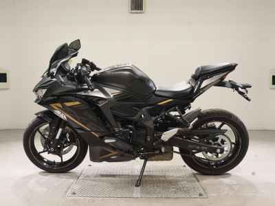 Kawasaki Ninja ZX-25R 2022