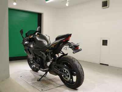 Kawasaki Ninja ZX-25R 2022