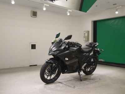 Suzuki Gixxer 250SF