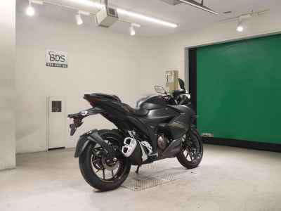 Suzuki Gixxer 250SF