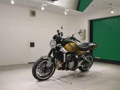 Kawasaki Z900RS 2021