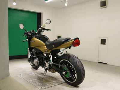 Kawasaki Z900RS 2021