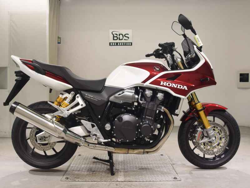 Honda CB1300SF 2025