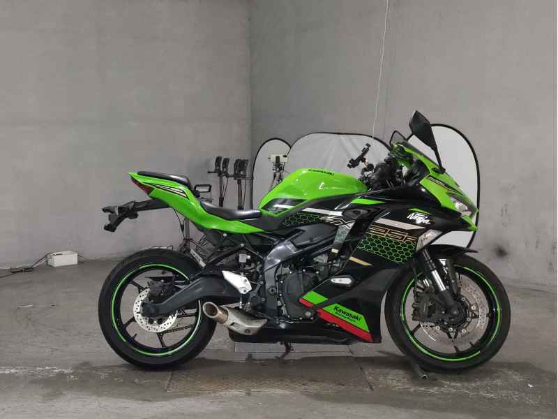 Kawasaki Ninja ZX-25R 2021