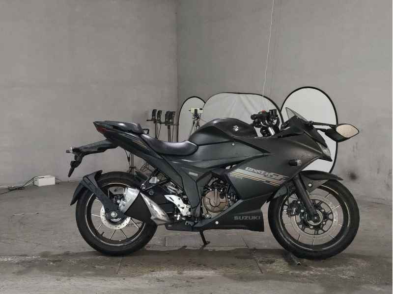 Suzuki Gixxer 250SF