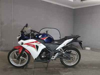 Honda CBR250R 2011
