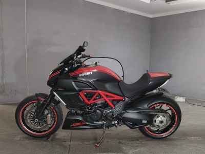 Ducati Diavel Carbon 2011